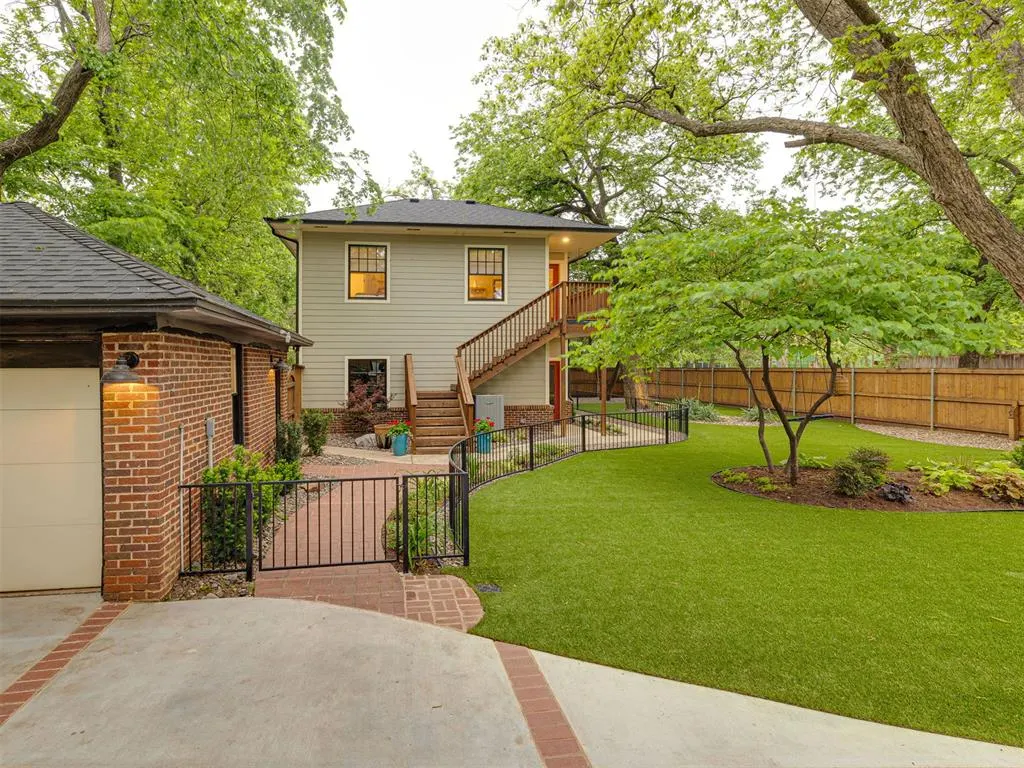 Photo 9 — 535 E Boyd Street, Norman, OK 73071