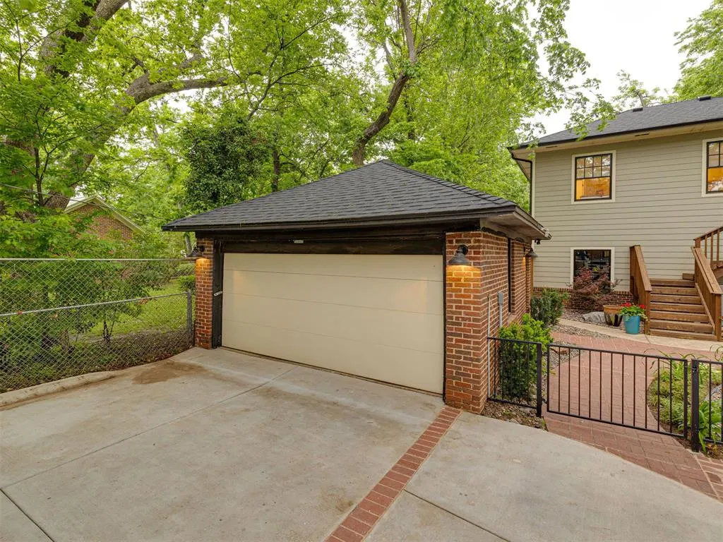Photo 10 — 535 E Boyd Street, Norman, OK 73071