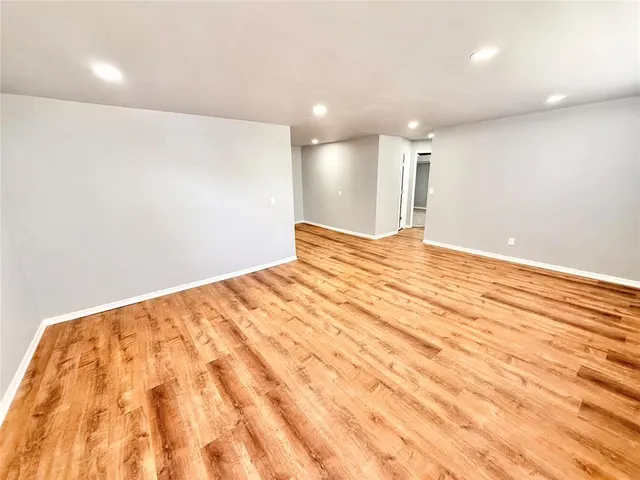 Photo 2 — 517 W Bradford Avenue, Altus, OK 73521
