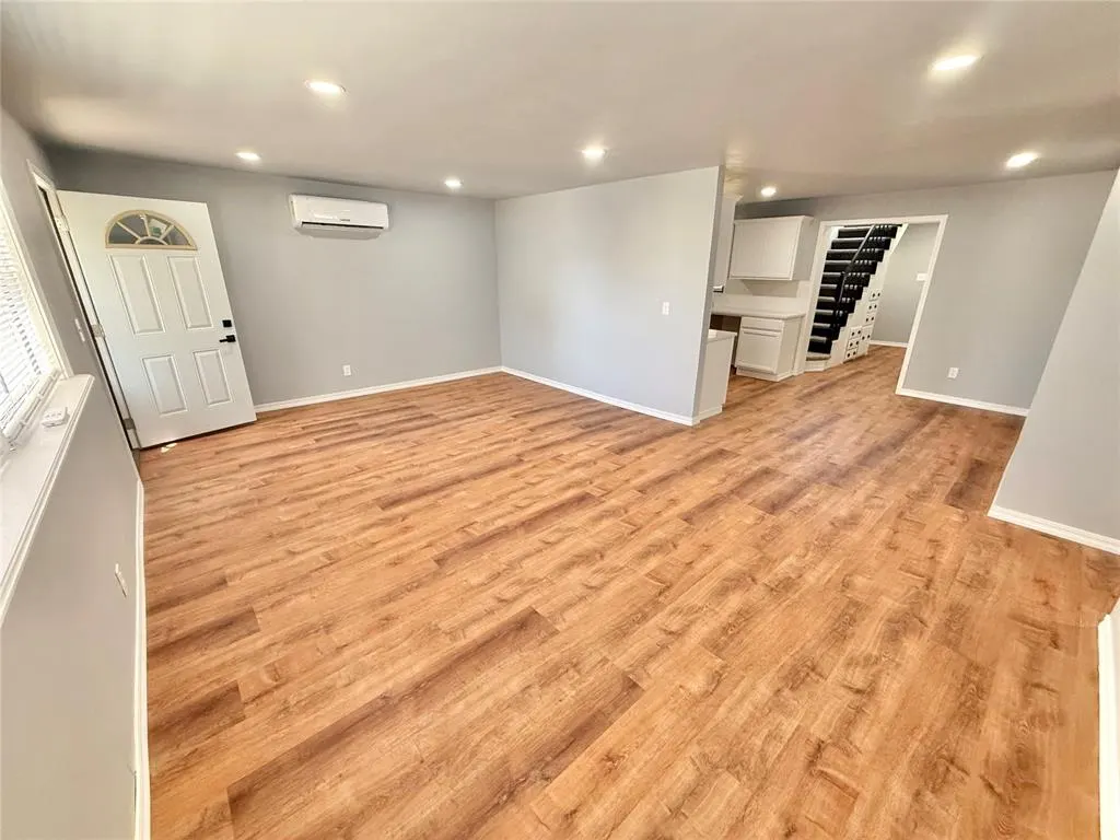 Photo 3 — 517 W Bradford Avenue, Altus, OK 73521