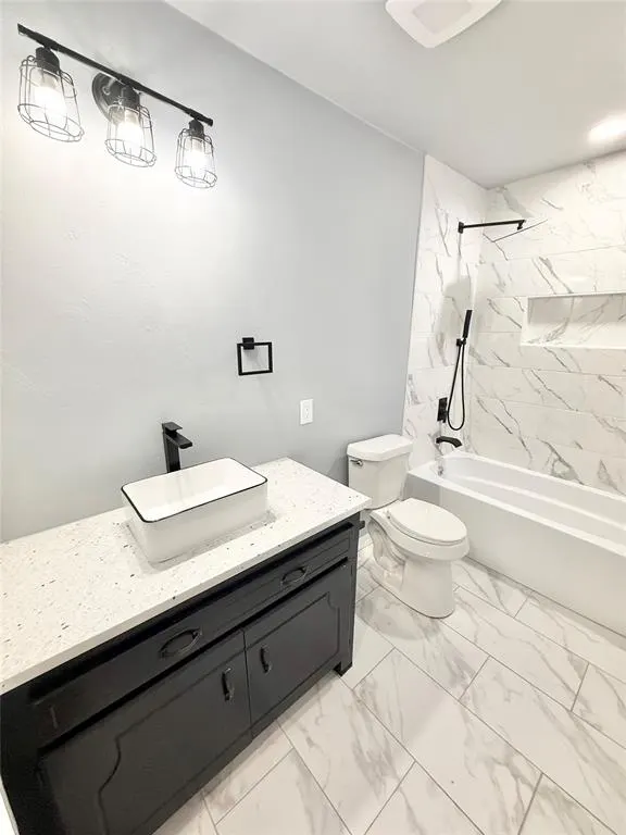 Photo 13 — 517 W Bradford Avenue, Altus, OK 73521
