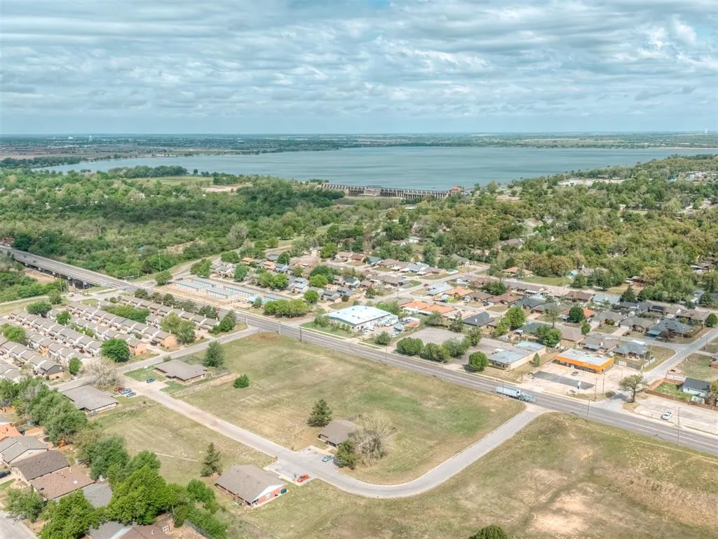 Photo 8 — 8152 NW 10th Street, Oklahoma City, OK 73127
