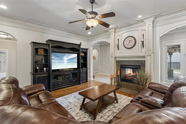 Photo 4 — 2521 Scarlet Oak Court, Choctaw, OK 73020