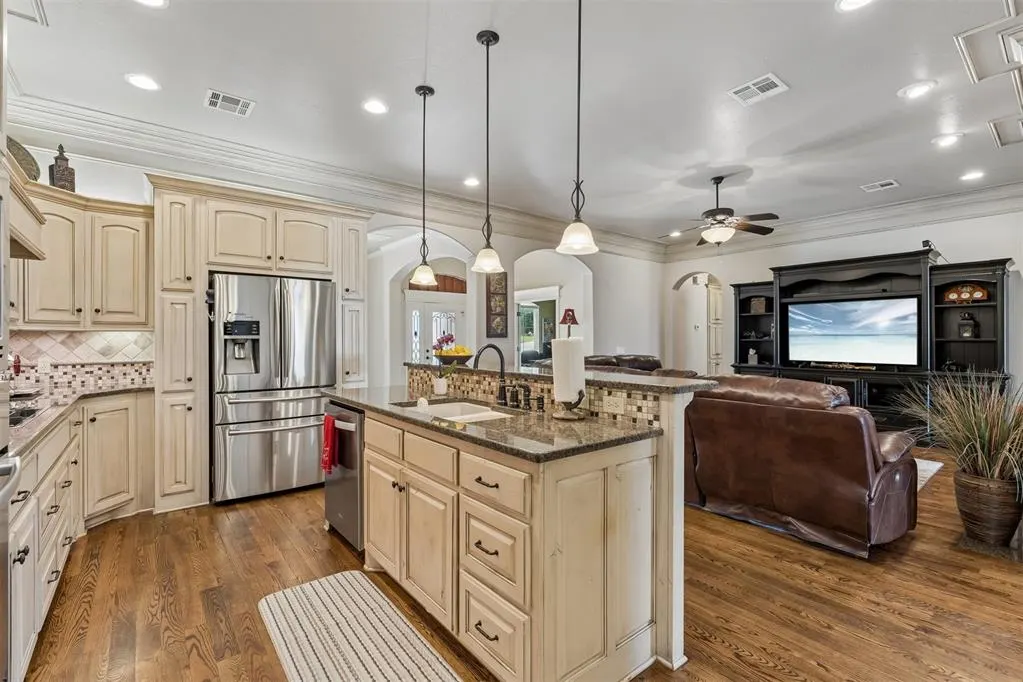 Photo 9 — 2521 Scarlet Oak Court, Choctaw, OK 73020