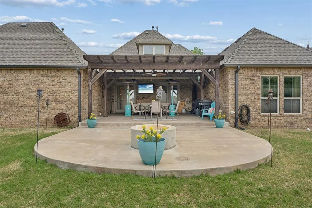 Photo 36 — 2521 Scarlet Oak Court, Choctaw, OK 73020