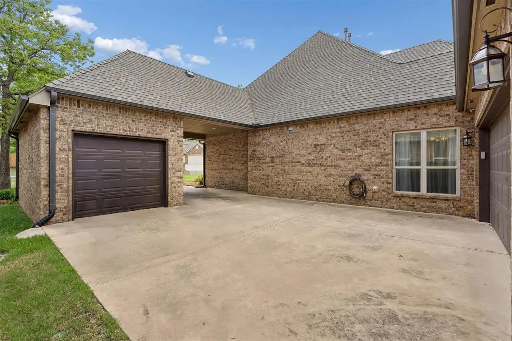 Photo 39 — 2521 Scarlet Oak Court, Choctaw, OK 73020