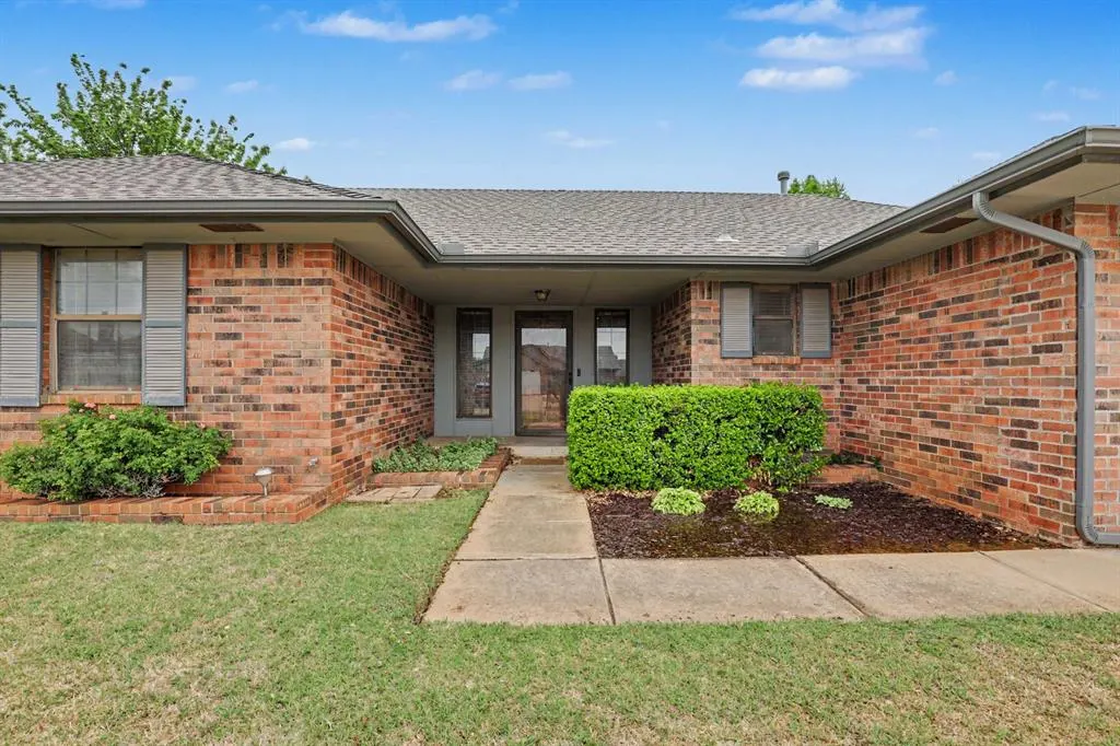 Photo 2 — 3005 SW 99th Street, Oklahoma City, OK 73159