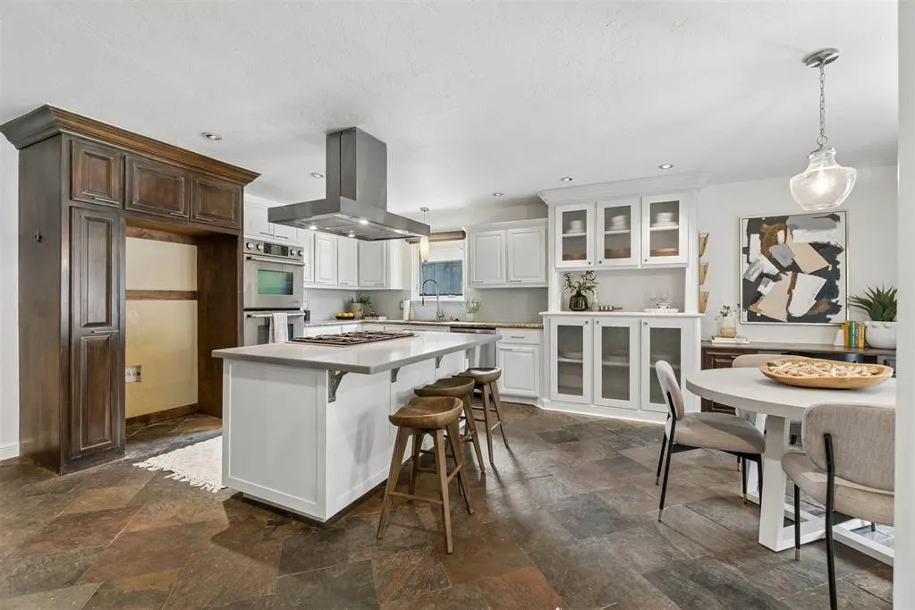 Photo 10 — 3225 Stonybrook Road, Oklahoma City, OK 73120