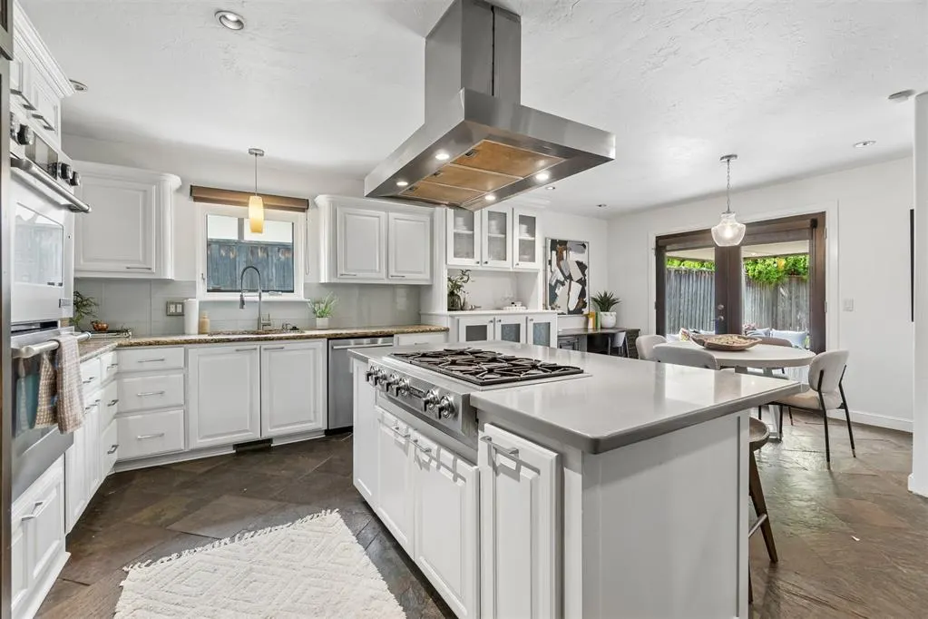 Photo 12 — 3225 Stonybrook Road, Oklahoma City, OK 73120