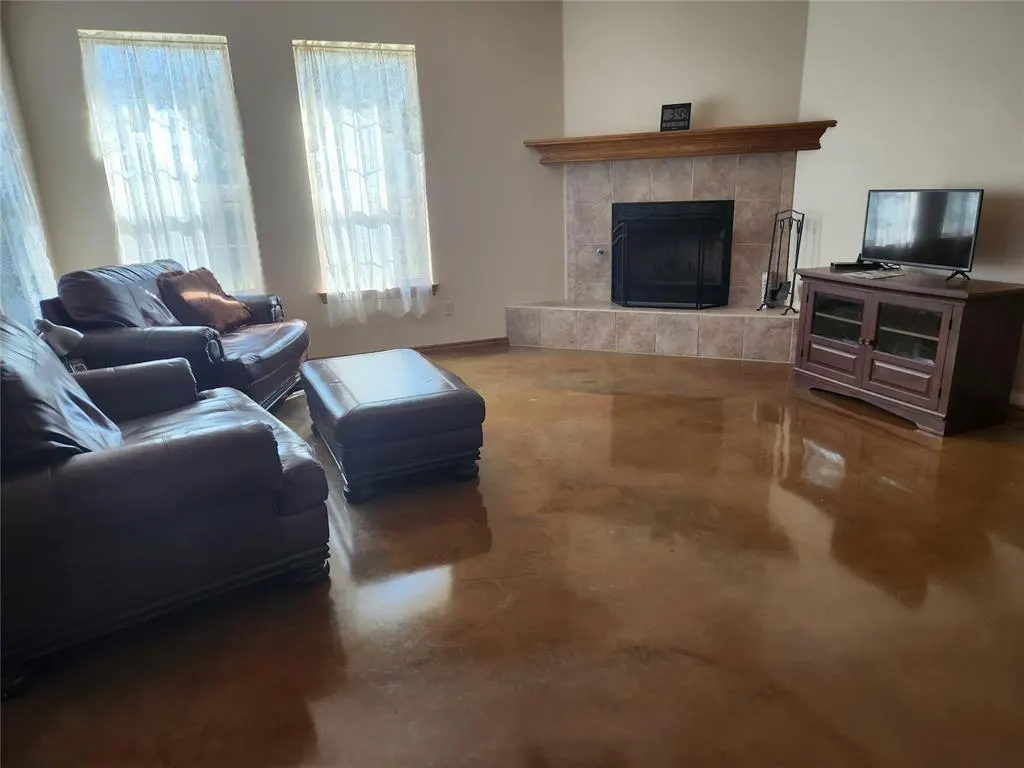 Photo 2 — 6501 Overview Drive, Blanchard, OK 73010