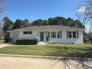 Sold home at 3929 NW 32nd Street