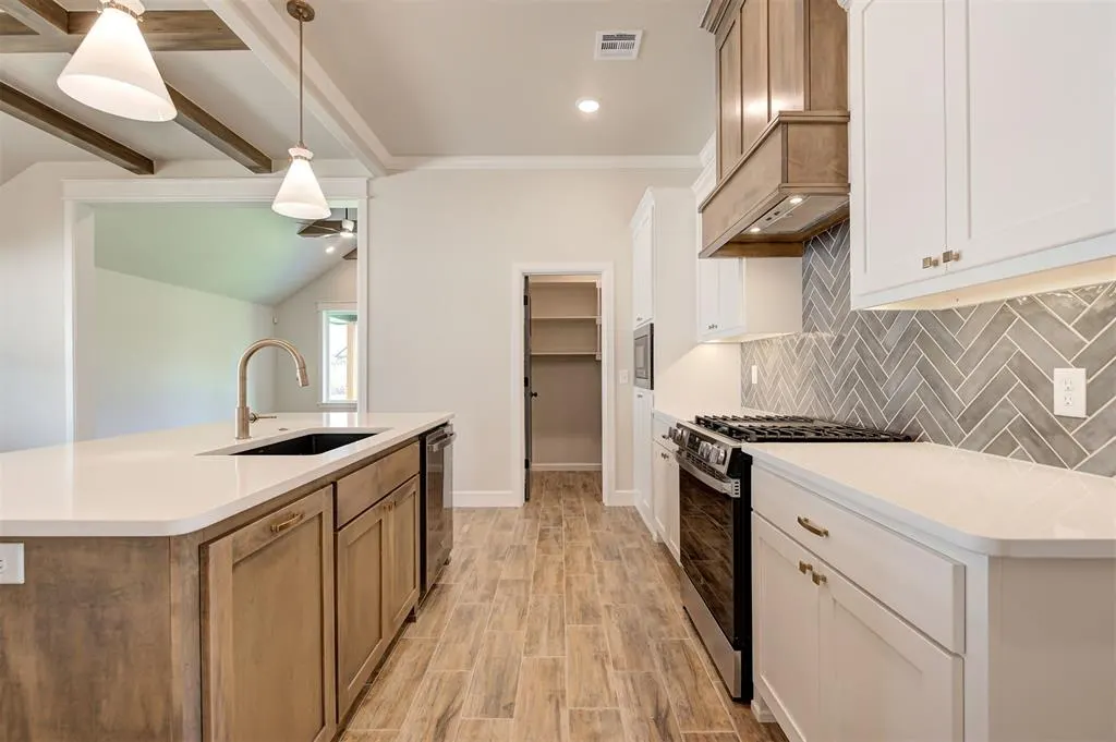 Photo 11 — 4825 Sundowner Lane, Edmond, OK 73034