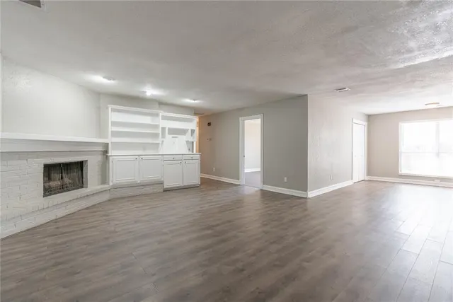 Photo 6 — 12304 Green Valley Drive, Oklahoma City, OK 73120