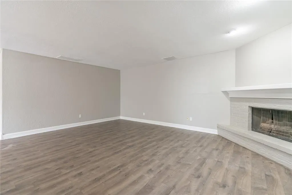 Photo 7 — 12304 Green Valley Drive, Oklahoma City, OK 73120