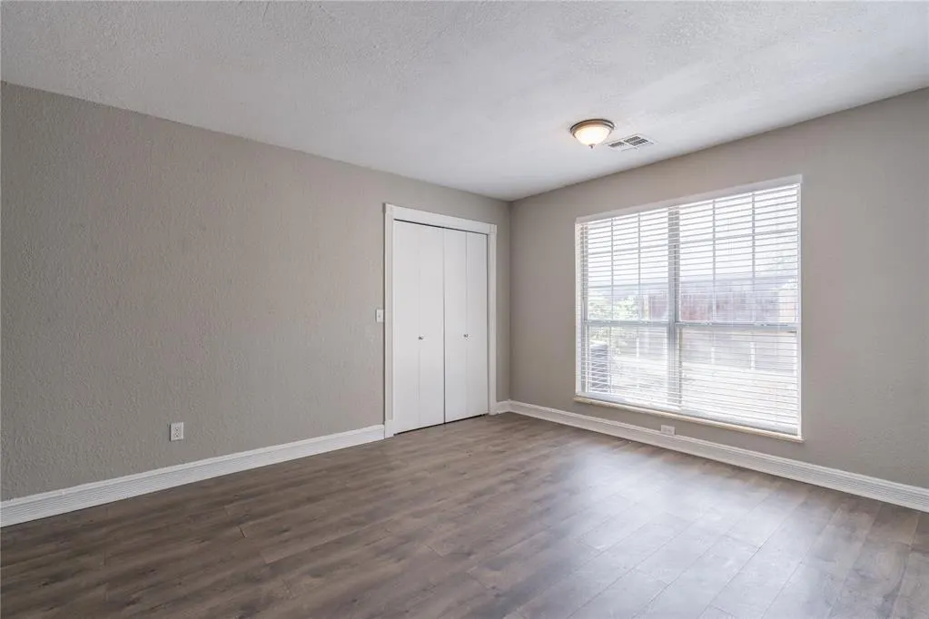 Photo 10 — 12304 Green Valley Drive, Oklahoma City, OK 73120