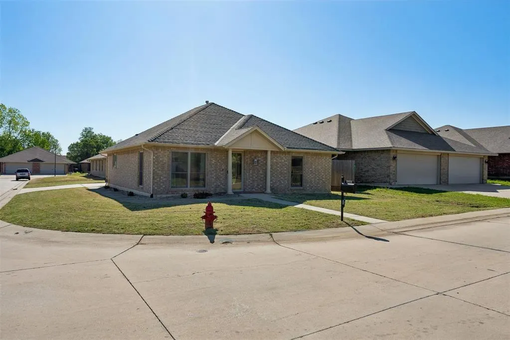 Front exterior — 4300 Stonehaven Drive, Del City, OK 73115