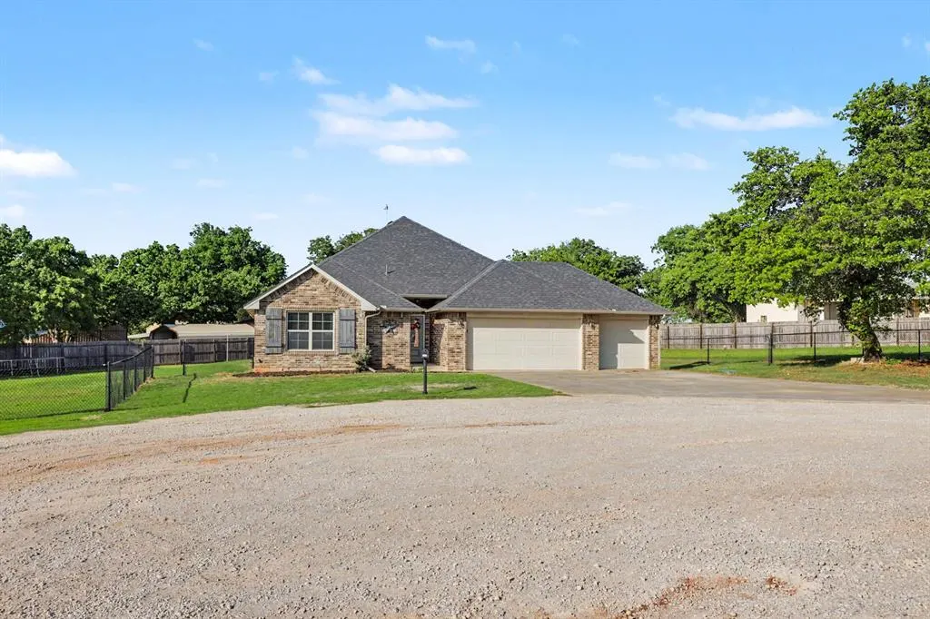 Photo 4 — 8551 Three Oaks Road, Edmond, OK 73025