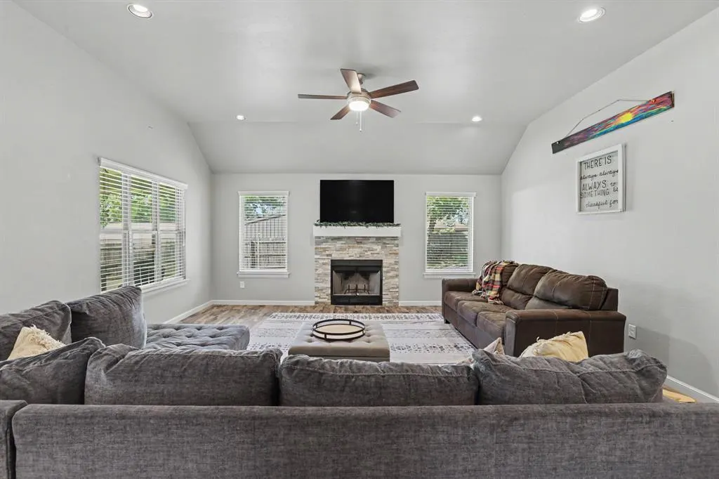 Photo 7 — 8551 Three Oaks Road, Edmond, OK 73025
