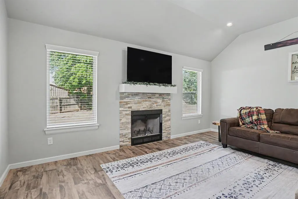 Photo 9 — 8551 Three Oaks Road, Edmond, OK 73025