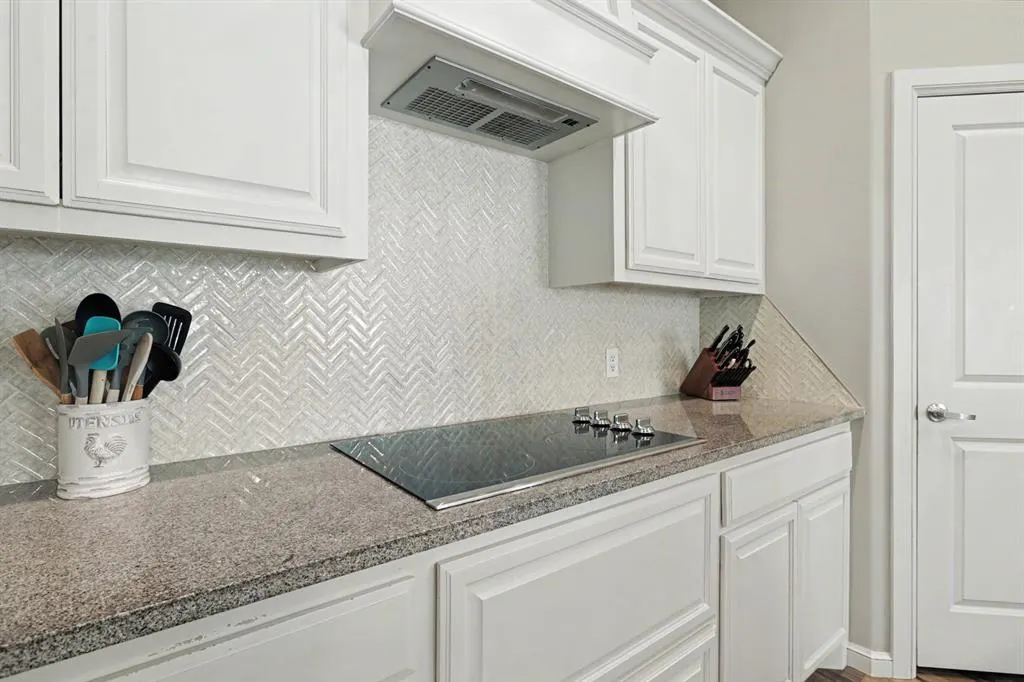 Photo 14 — 8551 Three Oaks Road, Edmond, OK 73025