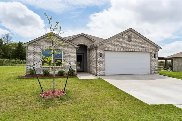 Photo 4 — 1411 Claire Court, Shawnee, OK 74804