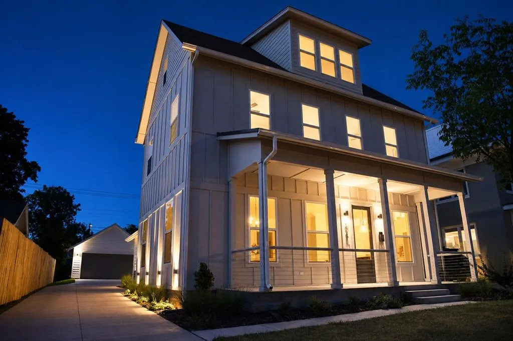 Photo 4 — 225 NE 16th Street, Oklahoma City, OK 73104