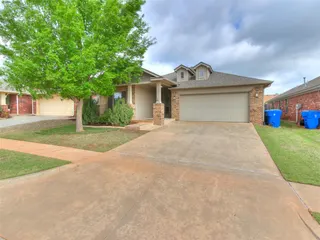 Sold home at 905 Ringwood Street