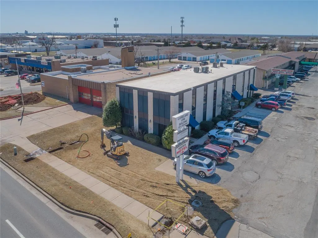 Front exterior — 1301 S Broadway 100, Edmond, OK 73034