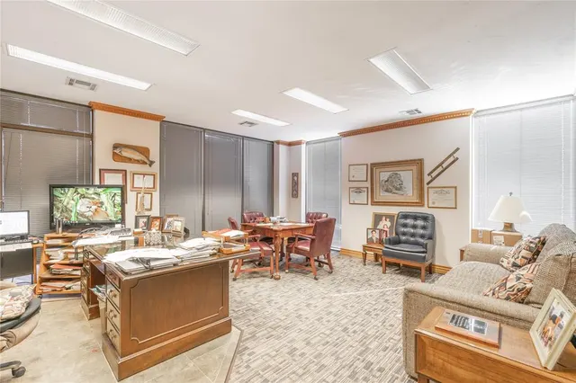 Photo 6 — 1301 S Broadway 100, Edmond, OK 73034