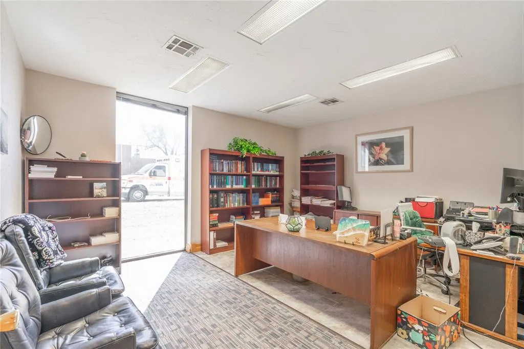 Photo 15 — 1301 S Broadway 100, Edmond, OK 73034