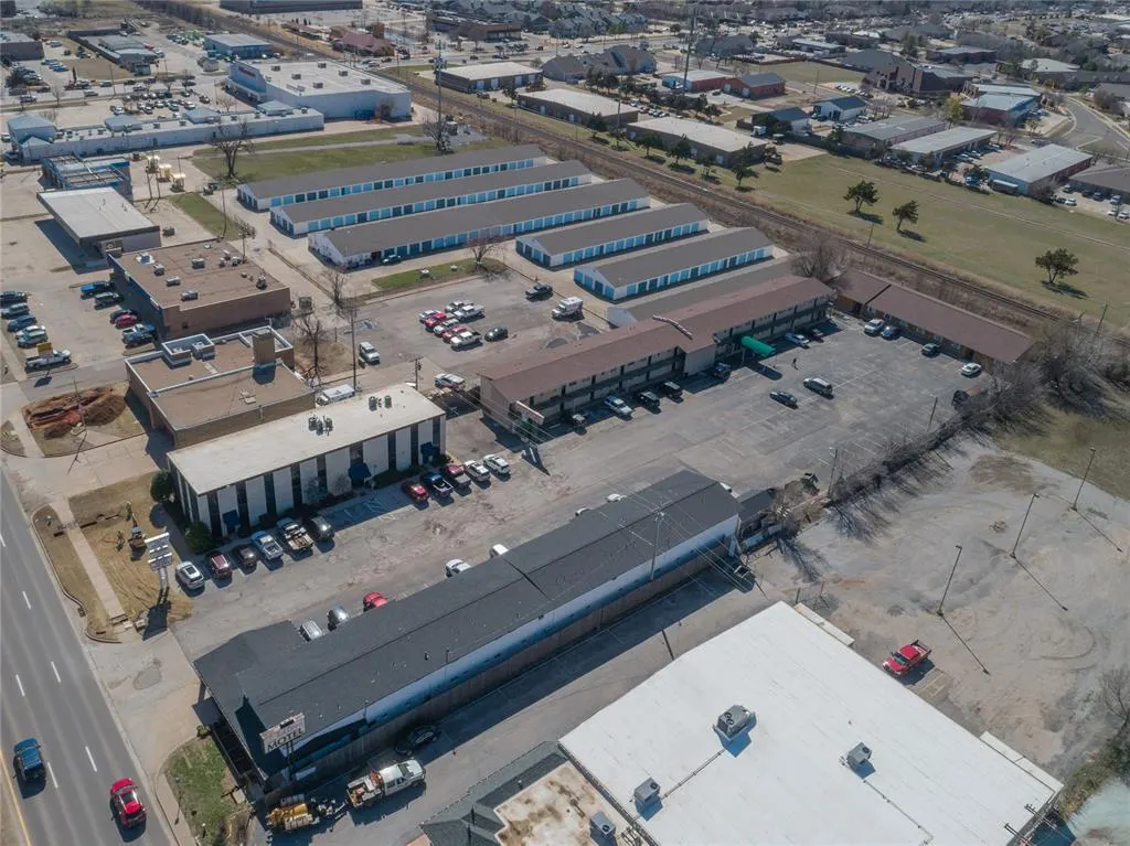 Photo 33 — 1301 S Broadway 100, Edmond, OK 73034