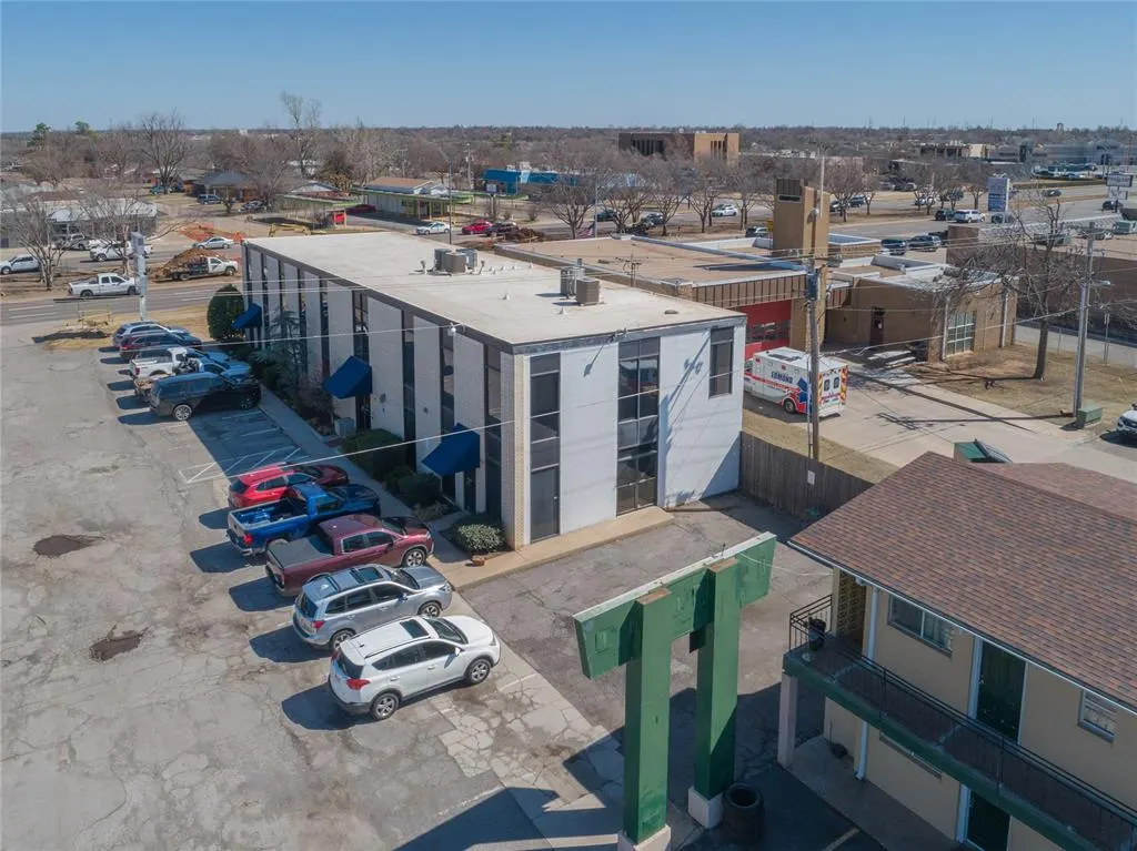 Photo 39 — 1301 S Broadway 100, Edmond, OK 73034