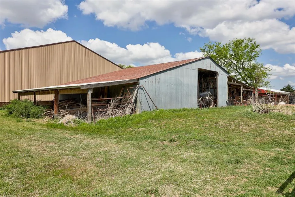 Photo 11 — 9925 S Anderson Road, Guthrie, OK 73044