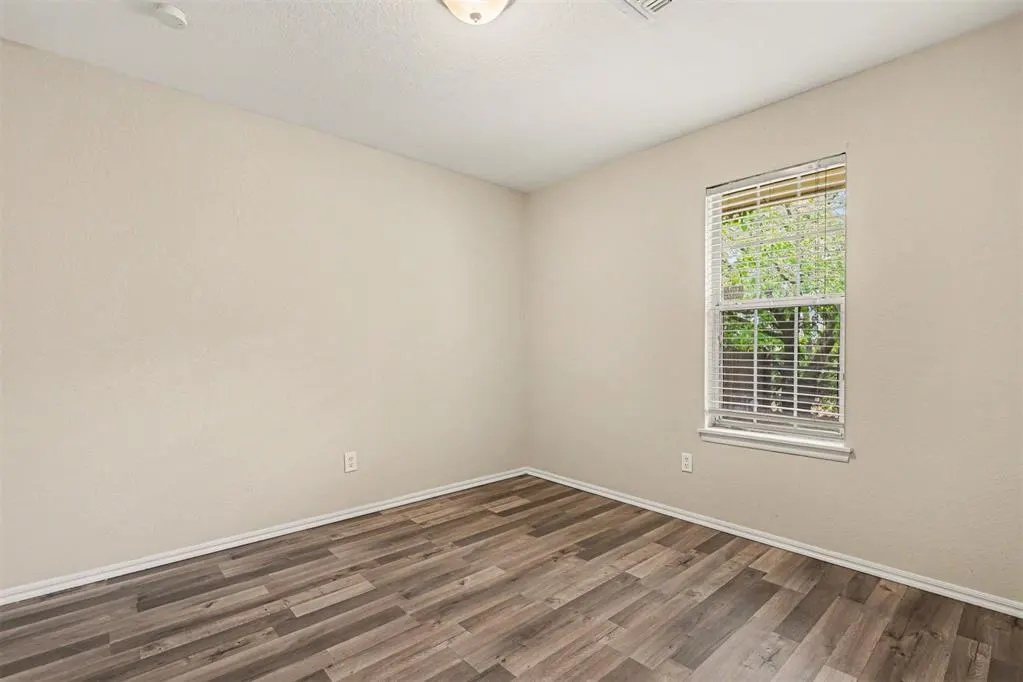 Photo 19 — 10009 S Land Avenue, Oklahoma City, OK 73159