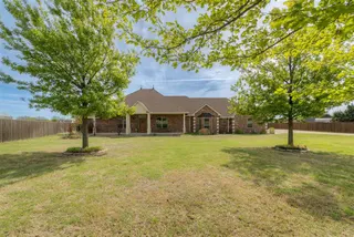 Sold home at 10608 Oaksplinter Lane