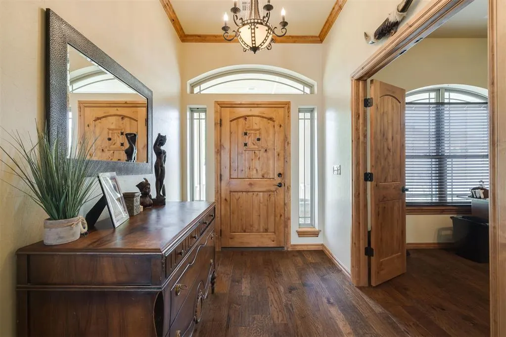 Photo 11 — 10608 Oaksplinter Lane, Oklahoma City, OK 73173