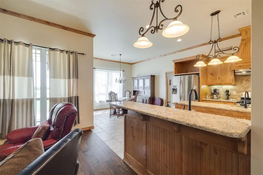 Photo 17 — 10608 Oaksplinter Lane, Oklahoma City, OK 73173