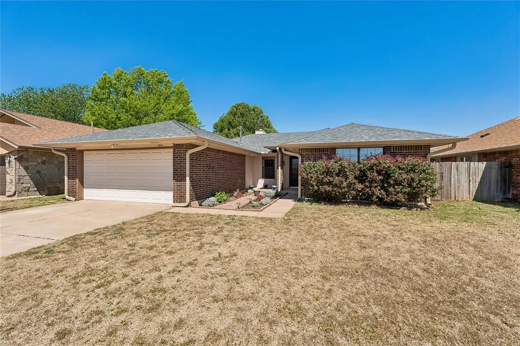 Photo 2 — 1317 Oswego Drive, Yukon, OK 73099