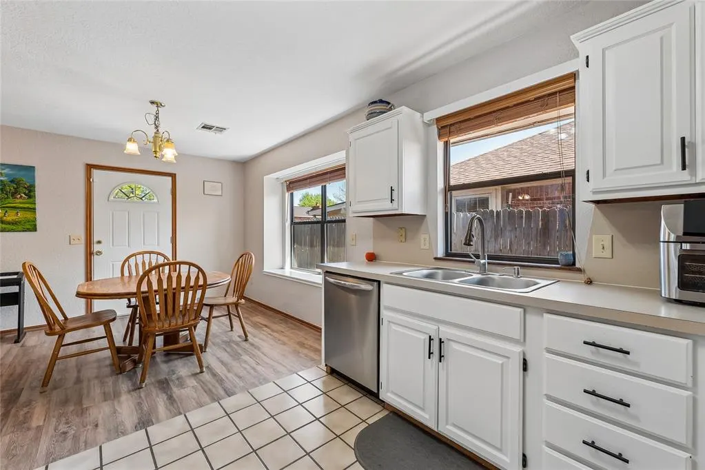 Photo 13 — 1317 Oswego Drive, Yukon, OK 73099