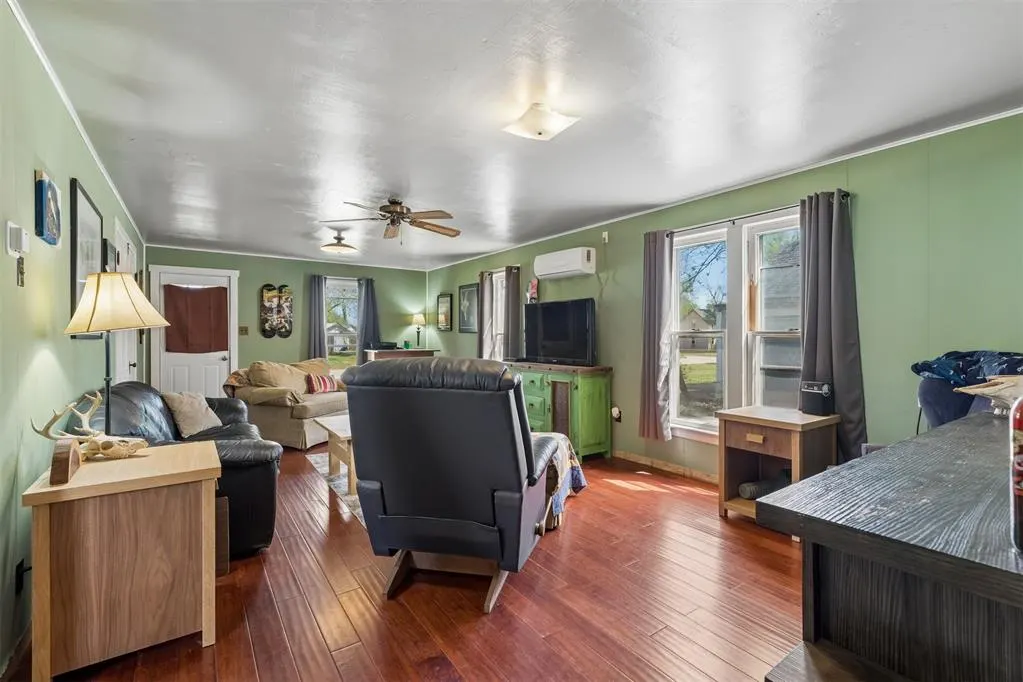 Photo 6 — 1011 W Mansur Avenue, Guthrie, OK 73044