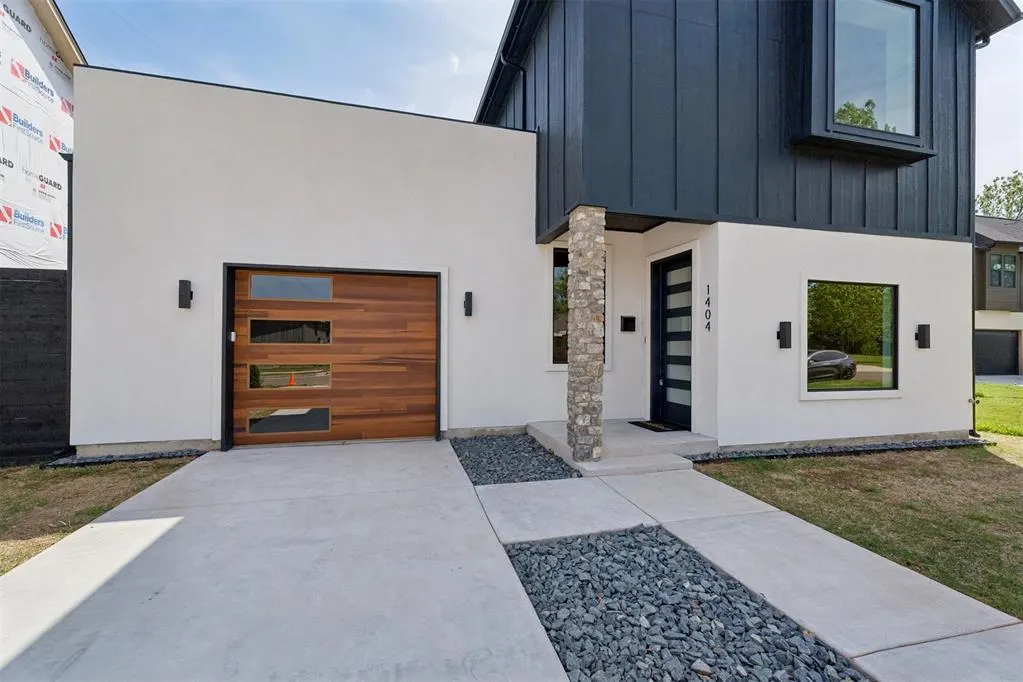 Photo 3 — 1404 NW 6th Street, Oklahoma City, OK 73106