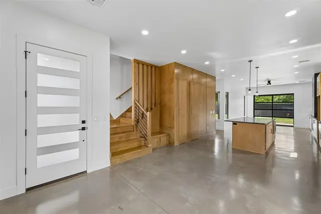 Photo 6 — 1404 NW 6th Street, Oklahoma City, OK 73106