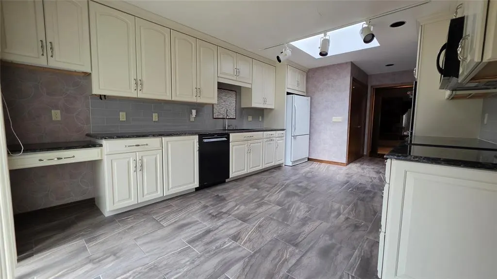Photo 6 — 2108 NW 117th Street, Oklahoma City, OK 73120