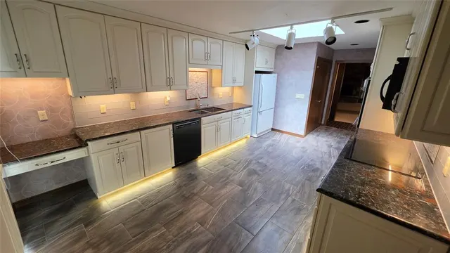Photo 8 — 2108 NW 117th Street, Oklahoma City, OK 73120