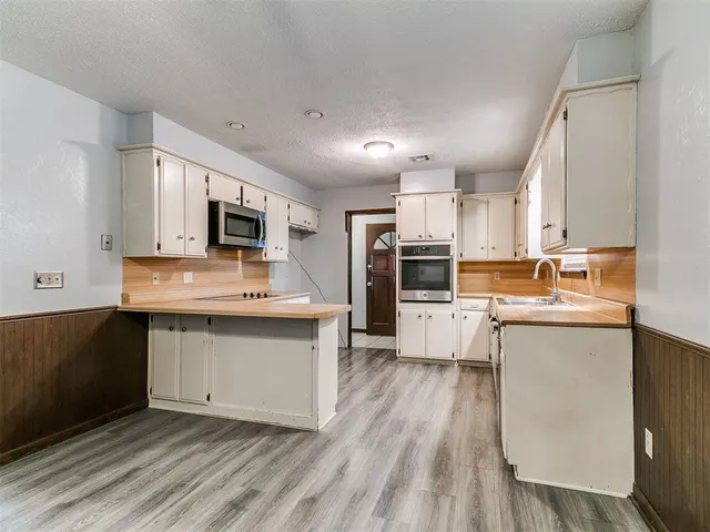 Photo 6 — 5004 N Warren Avenue, Oklahoma City, OK 73112