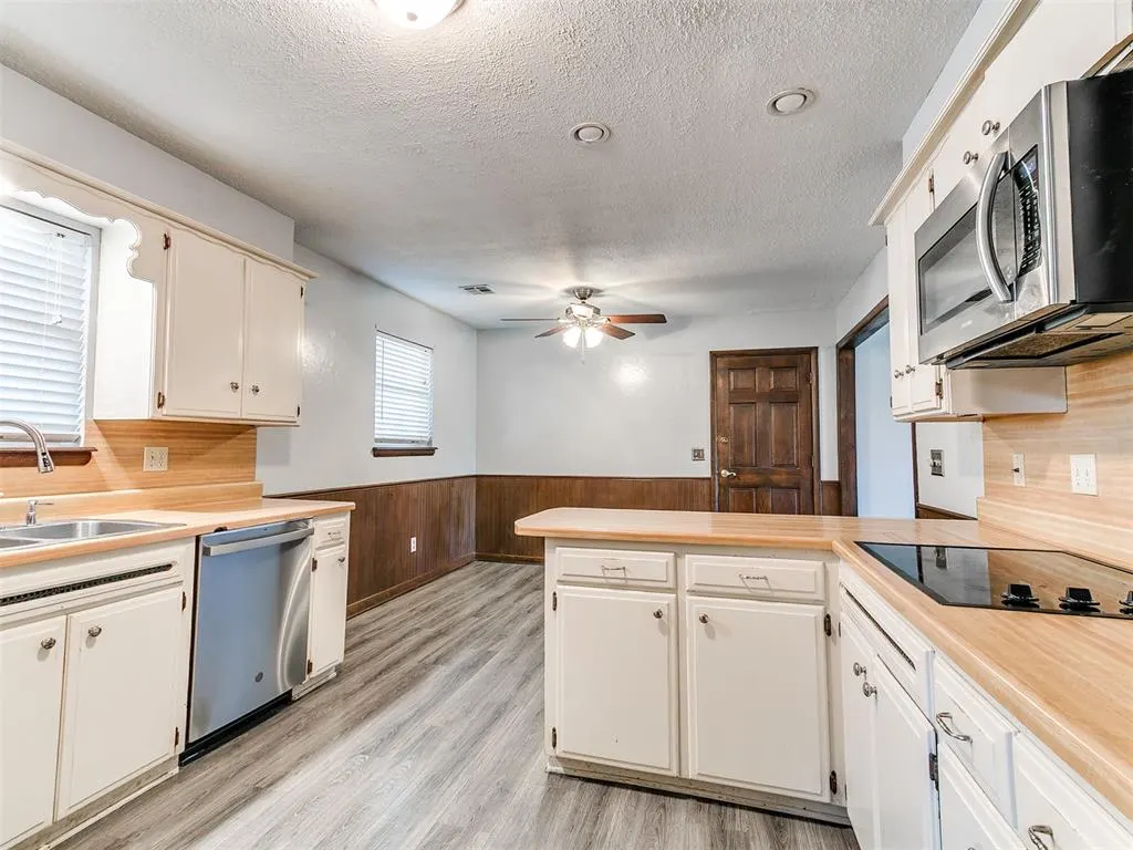 Photo 8 — 5004 N Warren Avenue, Oklahoma City, OK 73112