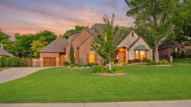 Front exterior — 3708 Hunters Creek Road, Edmond, OK 73003