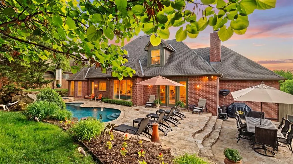 Photo 4 — 3708 Hunters Creek Road, Edmond, OK 73003
