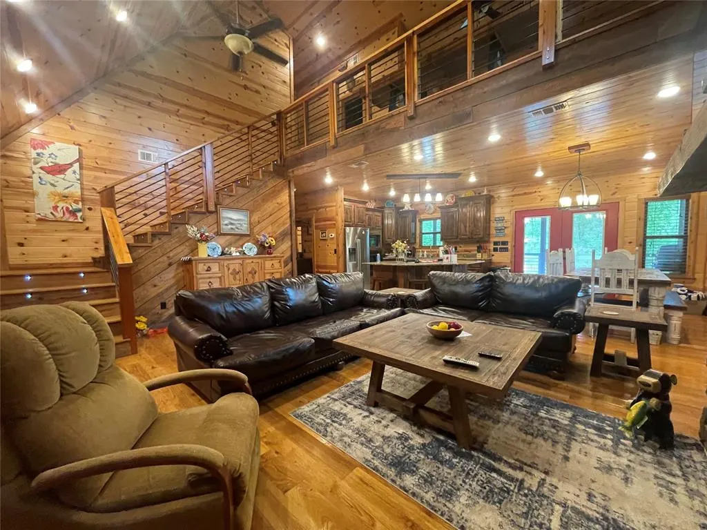 Photo 4 — 112 Timber Creek Trail, Broken Bow, OK 74728