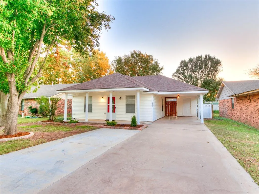 Front exterior — 606 SE 6th Street, Lexington, OK 73051